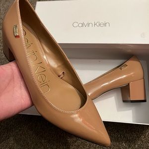 Nude pumps Calvin Klein